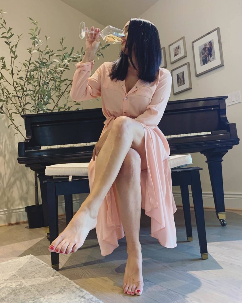nikki garcia's totally awesome feet and toes